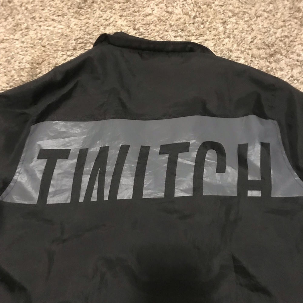Twitch con windbreaker - Picture 5 of 6